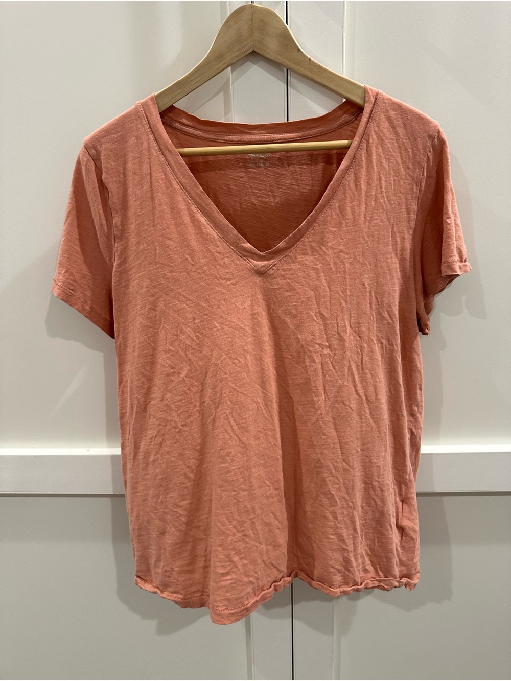 Madewell Peach/Rosewood V-Neck Short Sleeve Tee